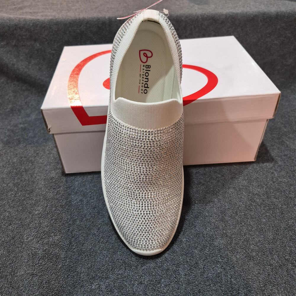 NEW Blondo Women's Karen Sneaker, White Knit size 9.5
